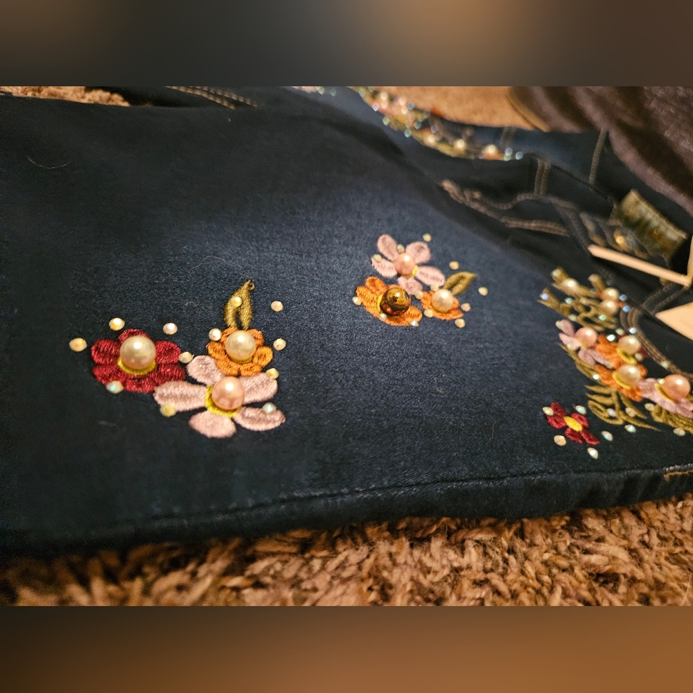 NWT Style Blue Skinny Jeans With Floral Embroidery Stitching and Faux Gems